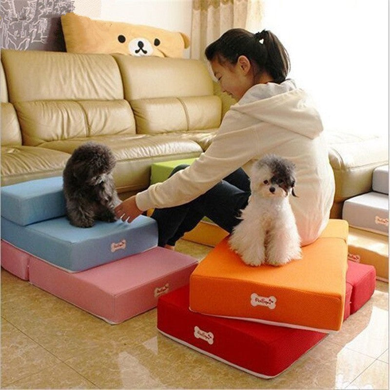 Easy Climb: Cosy Steps for Your Furry Friend